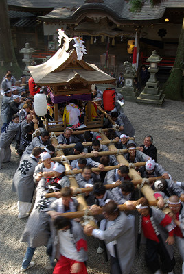 御杖神社の太鼓台奉納